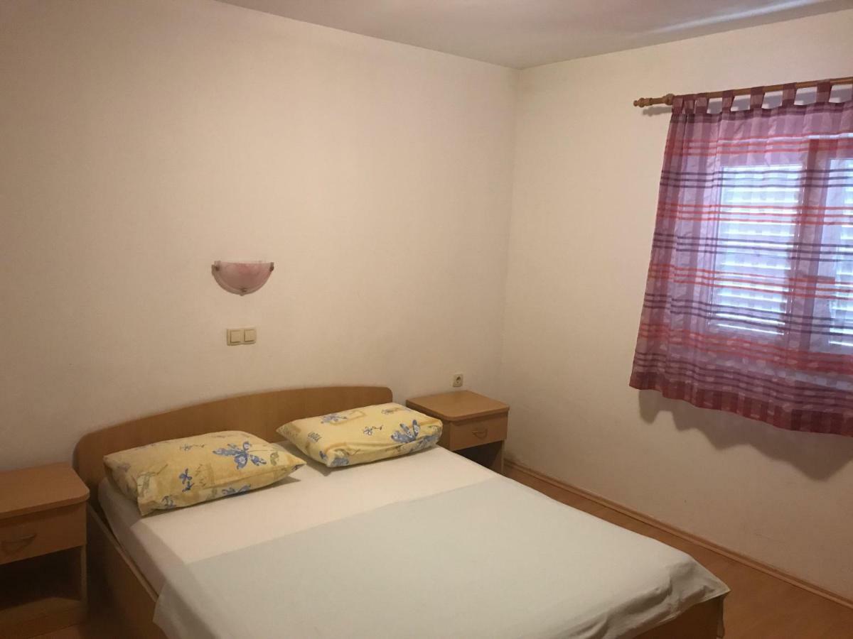 Apartmani Paulina Lopar Eksteriør bilde